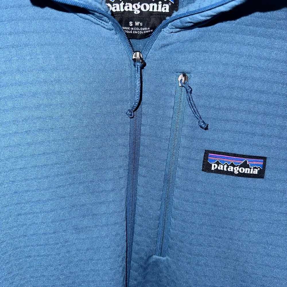 Patagonia R1 Fleece Pullover Mens Size S Wavy Blue - image 2