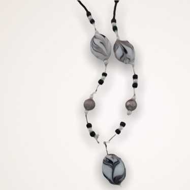 Vintage Beaded Necklace Black White 20"