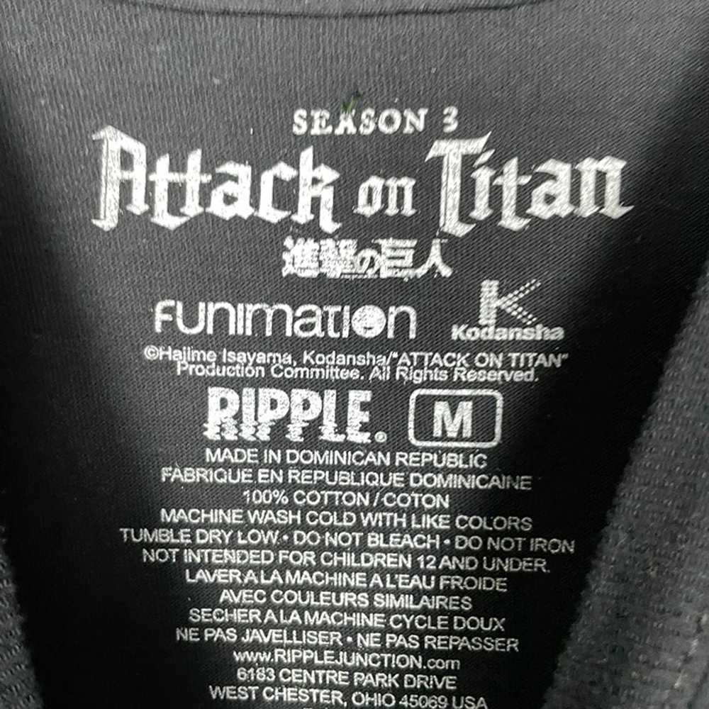 Attack on Titan Anime T-shirt size M - image 3