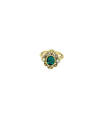 Vintage Avon Emerald Green Victorian Style Ring