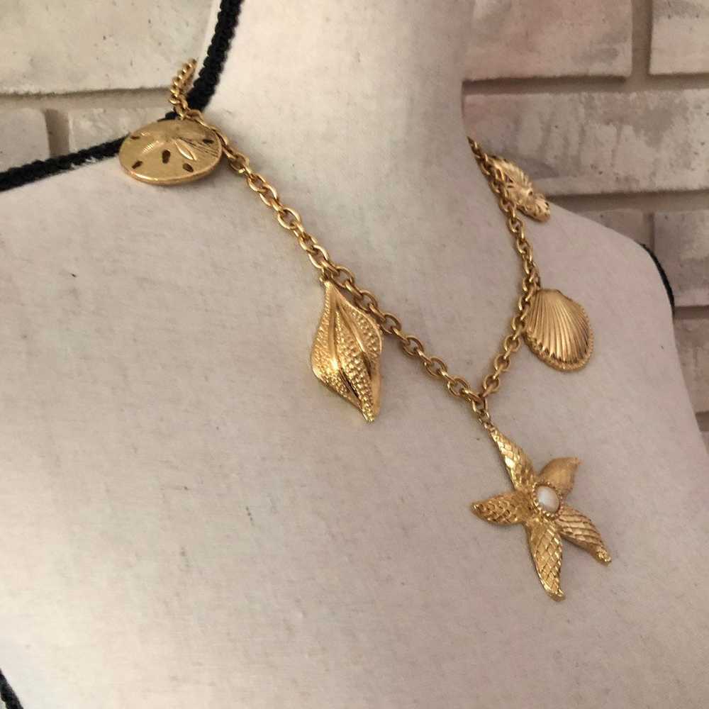 Kenneth Jay Lane Classic Gold Shell & Starfish Ch… - image 4