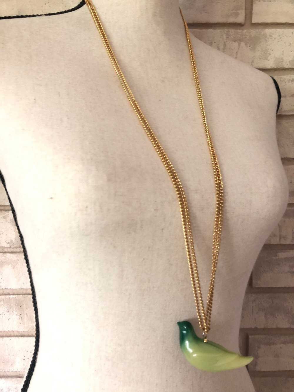 Kenneth Jay Lane Gold Jade Green Lucite Bird Vint… - image 3