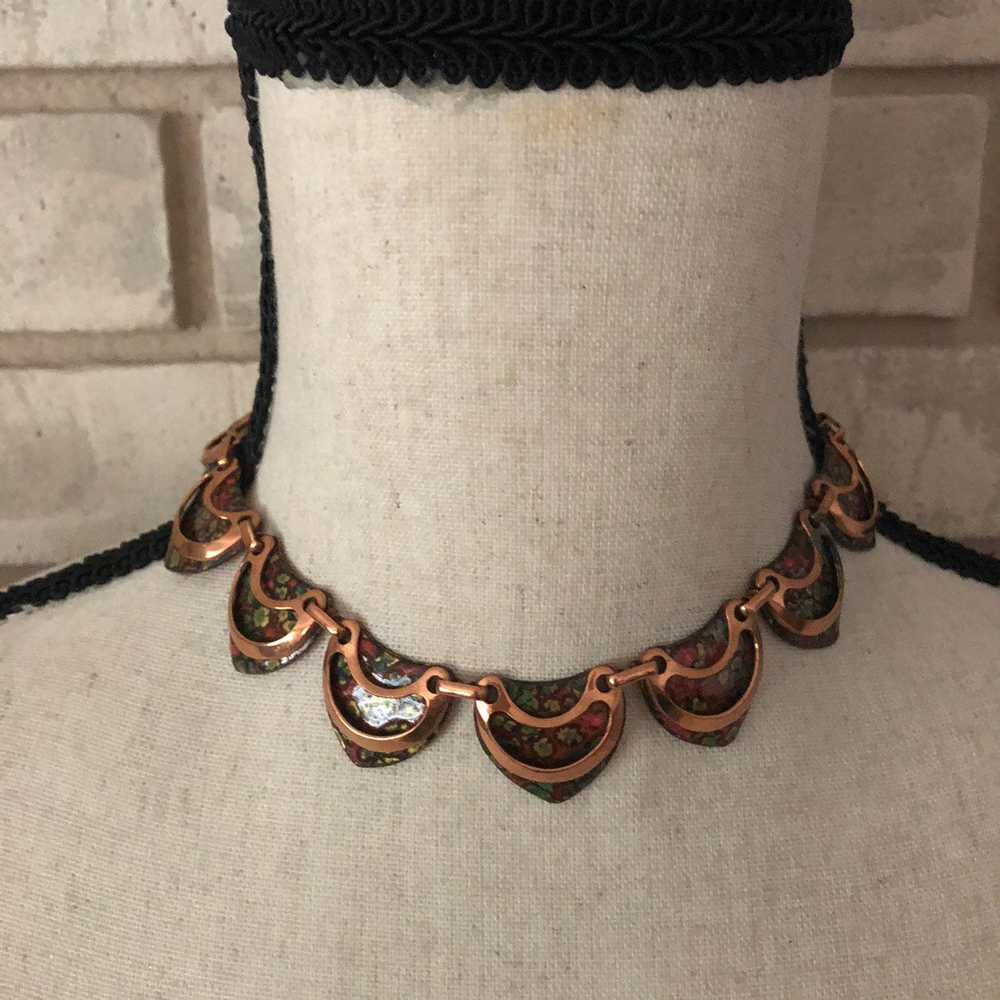 Vintage Scallop Copper Enamel Necklace - image 2