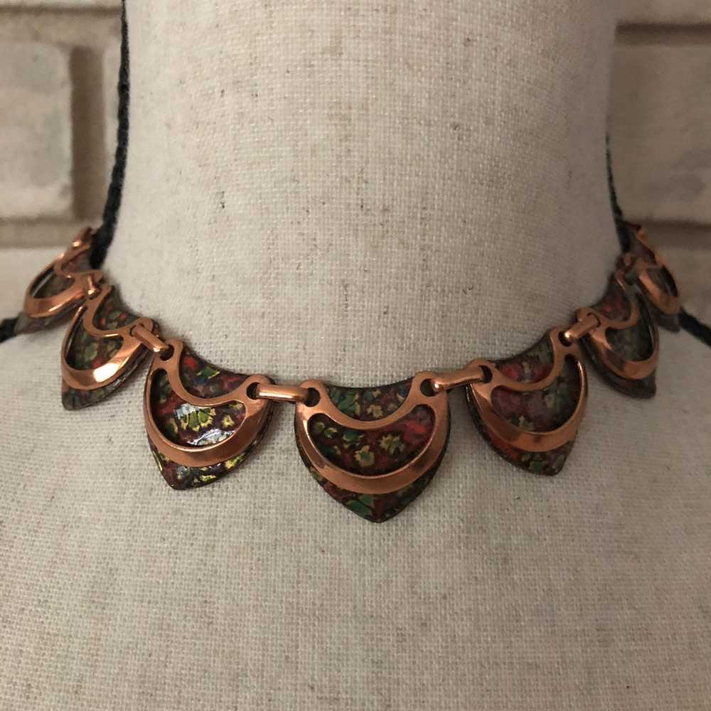 Vintage Scallop Copper Enamel Necklace - image 4