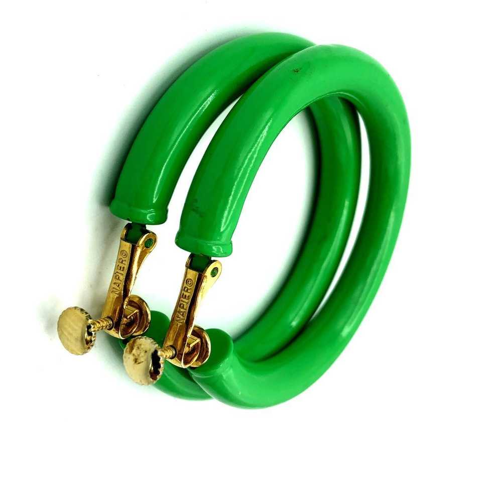 Trifari Large Green Hoop Vintage Clip-On Earrings - image 5