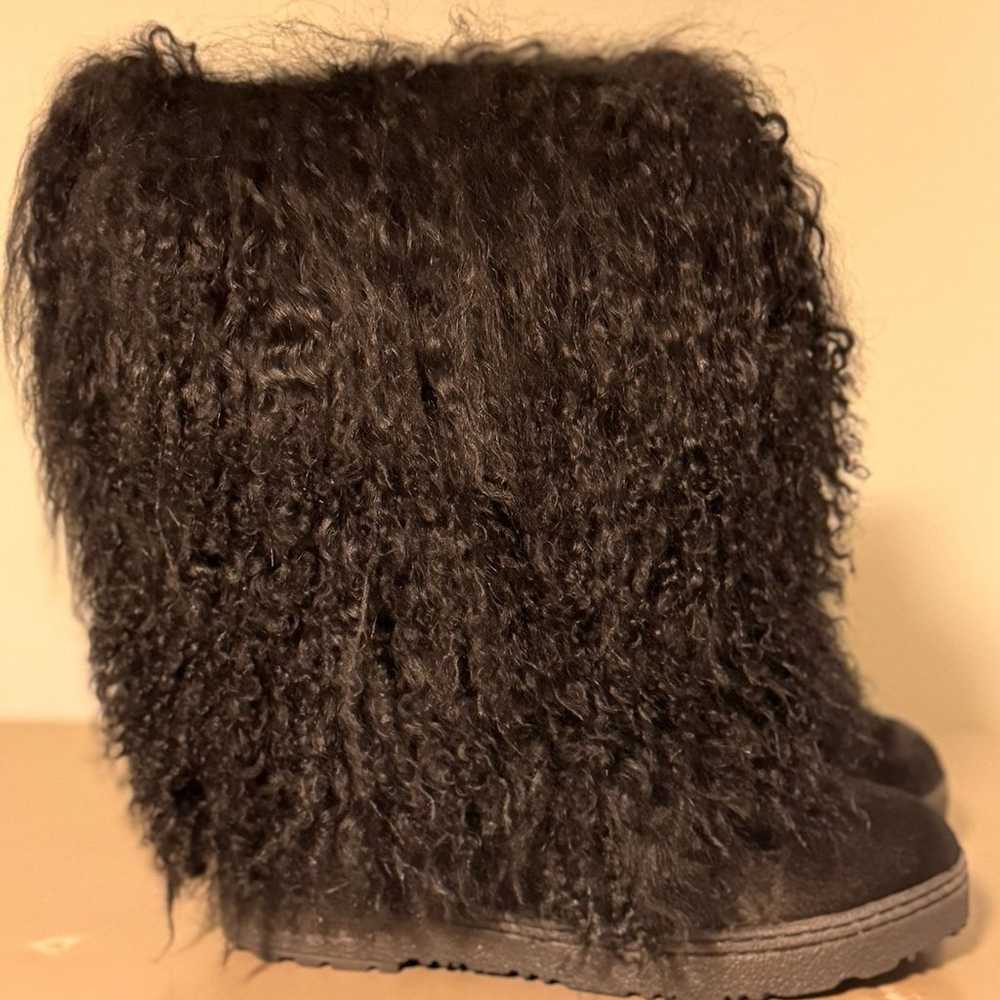 Bearpaw boetis II black fur boots women’s size 8 - image 2