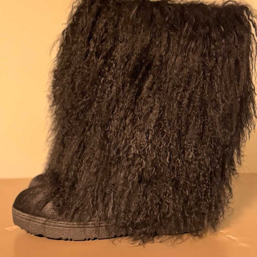 Bearpaw boetis II black fur boots women’s size 8 - image 4