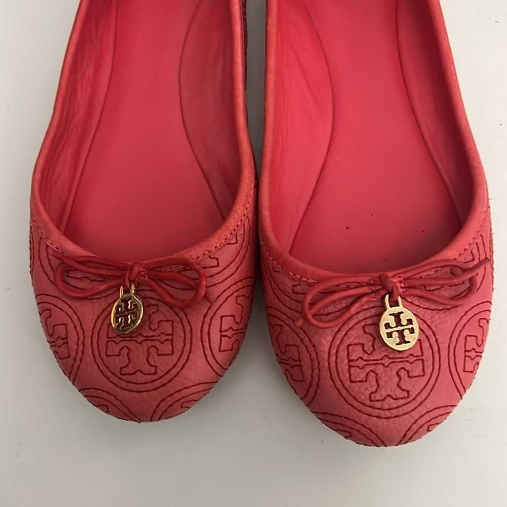 Tory Burch Coral Rose Petal Chelsea Stitched Logo… - image 6