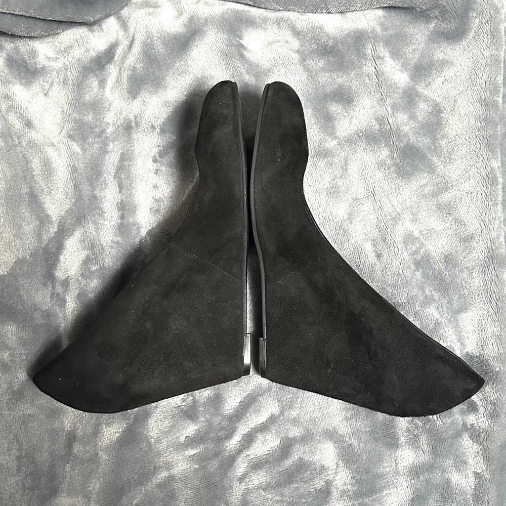 Via Spiga “Darby” wedge heel black suede 3” pumps… - image 3