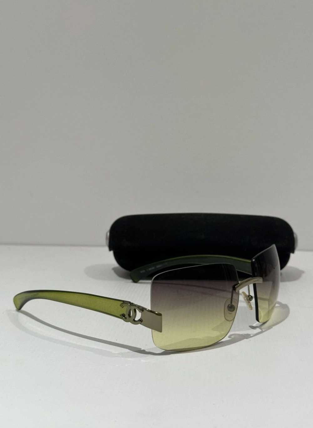 Chanel × Vintage Chanel Sunglasses 4039 Rhineston… - image 3