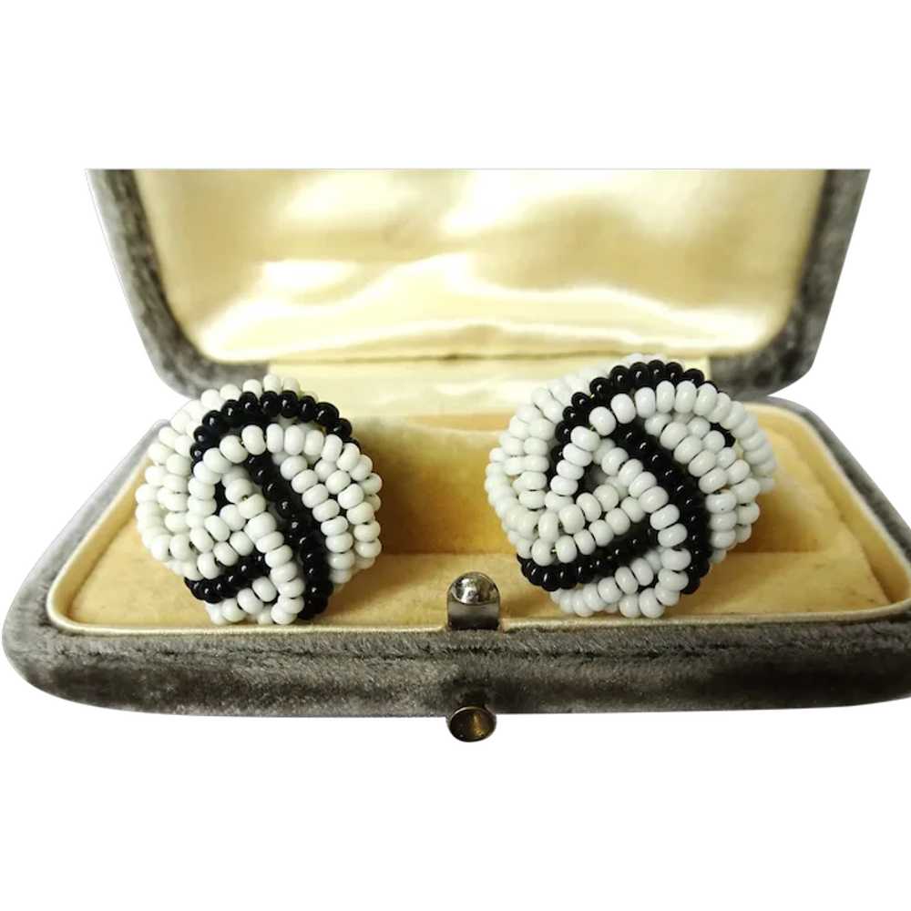 LOVELY Vintage Beaded Love Knot Earrings,  Black … - image 1
