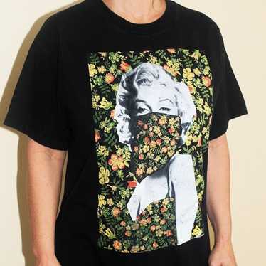 We Love Fine Marilyn Monroe medium graphic t-shirt