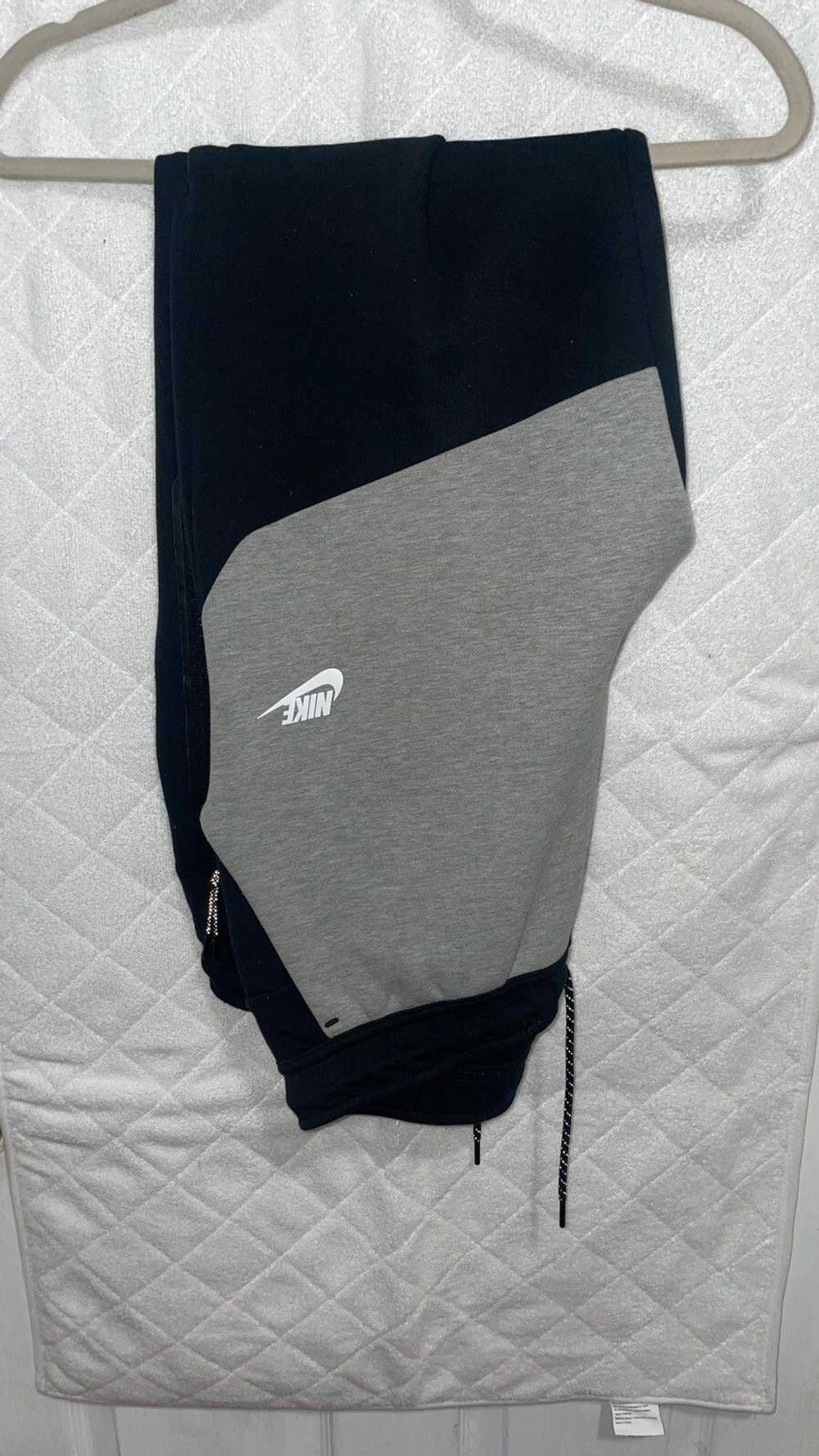 Nike Nike Tech Fleece Joggers Size Large - image 1