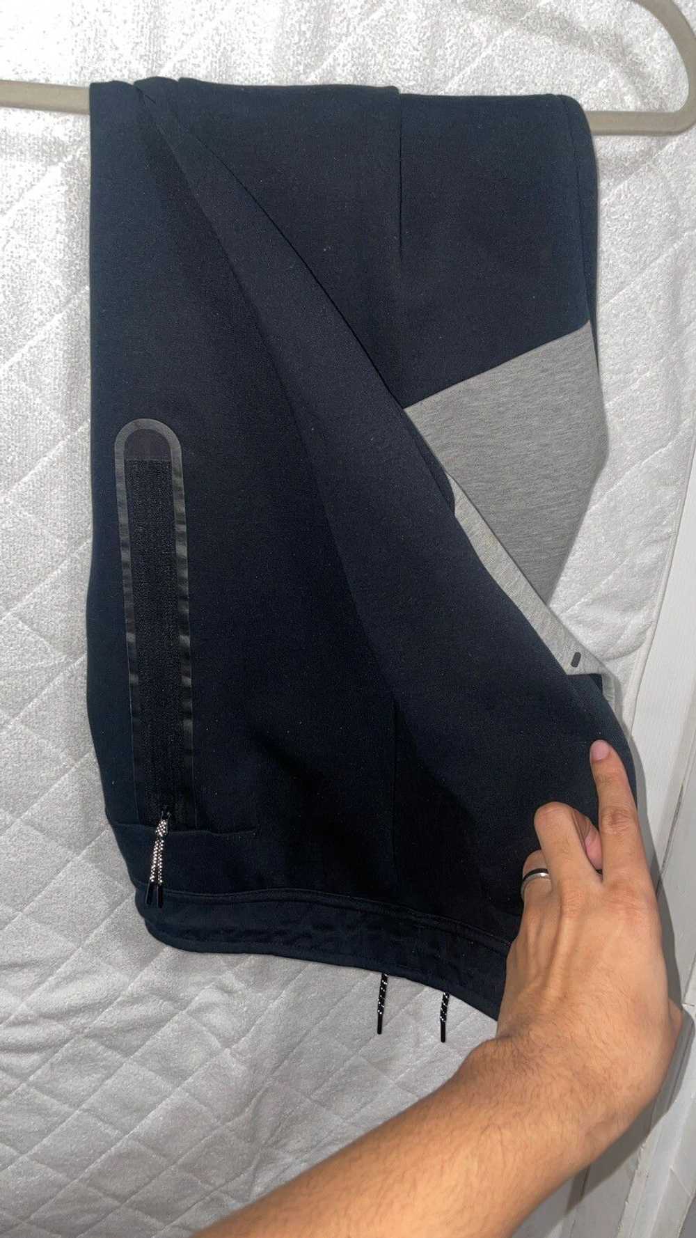 Nike Nike Tech Fleece Joggers Size Large - image 3