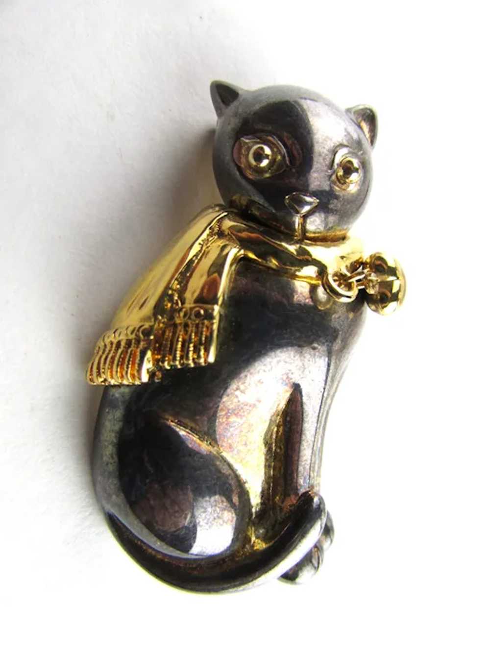 Pretty Gray Cat With Gold Tone Muffler and Gold T… - image 11