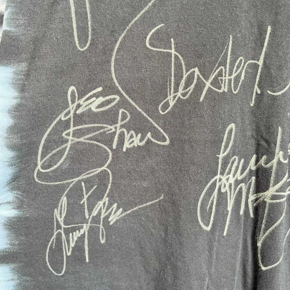 Gildan Guess Who AUTOGRAPHED Concert T-Shirt Blue… - image 6