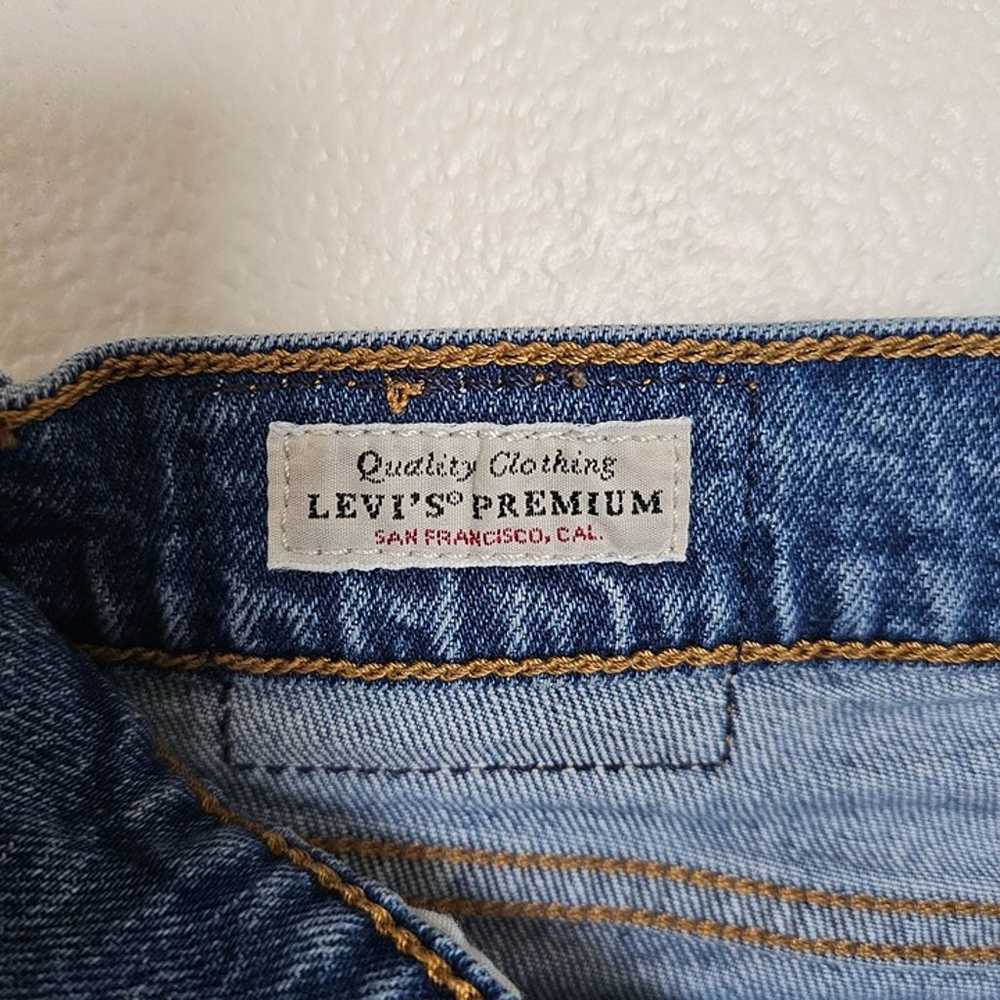 Levi's Premium "Wedgie Straight" Jeans Raw Hem Bu… - image 9