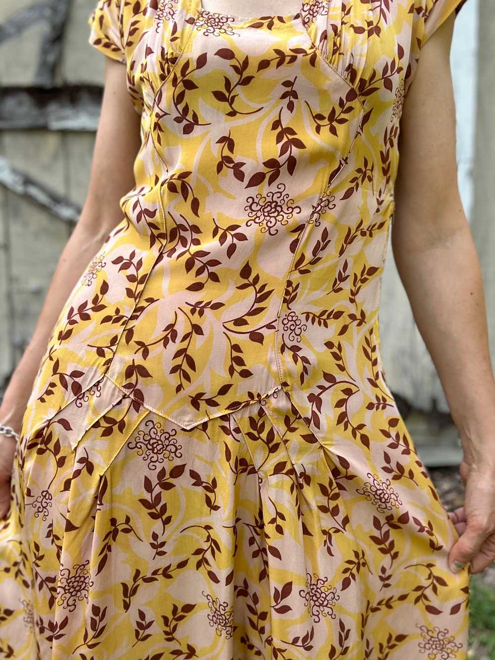 1930s Floral Print Cold Rayon Dress, XS - image 8