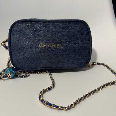 Chanel cosmetic pouch - image 1