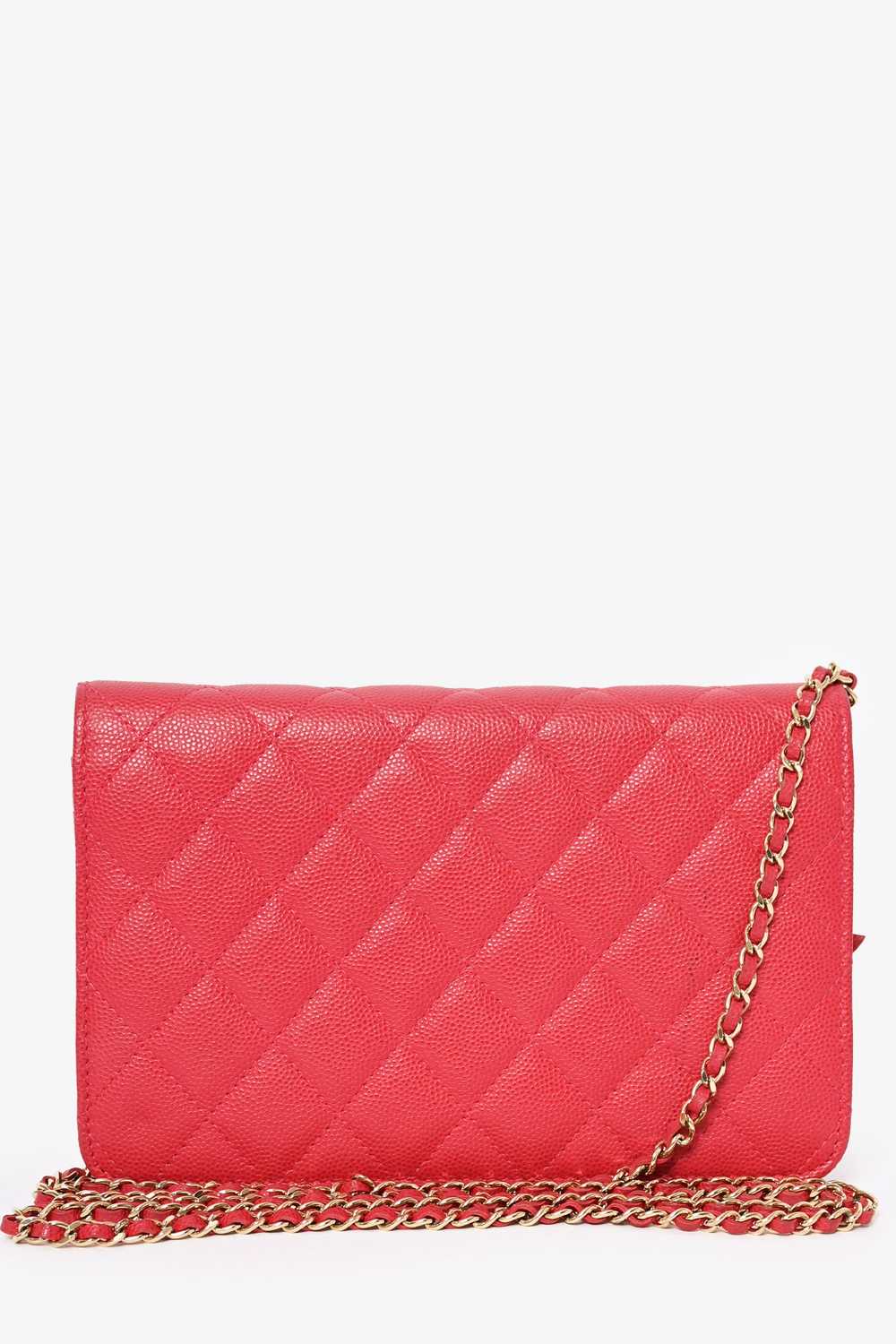 Pre-Loved Chanel™ 2016 Pink Caviar Leather Wallet… - image 2