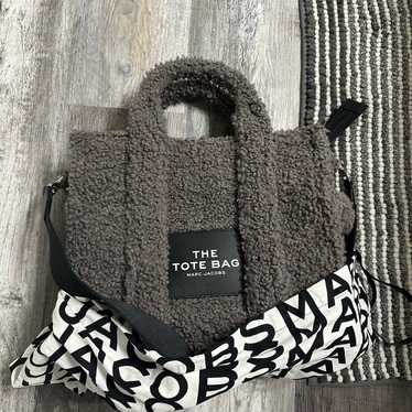 MARC JACOBS teddy tote