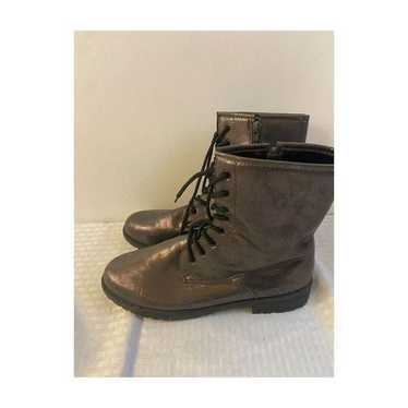 Yoki Aurora shiny gray combat boots size 10