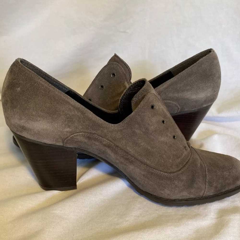 Stuart Weitzman heels light brown leather suede s… - image 1