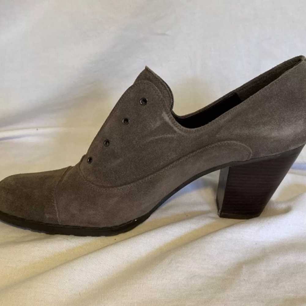 Stuart Weitzman heels light brown leather suede s… - image 6