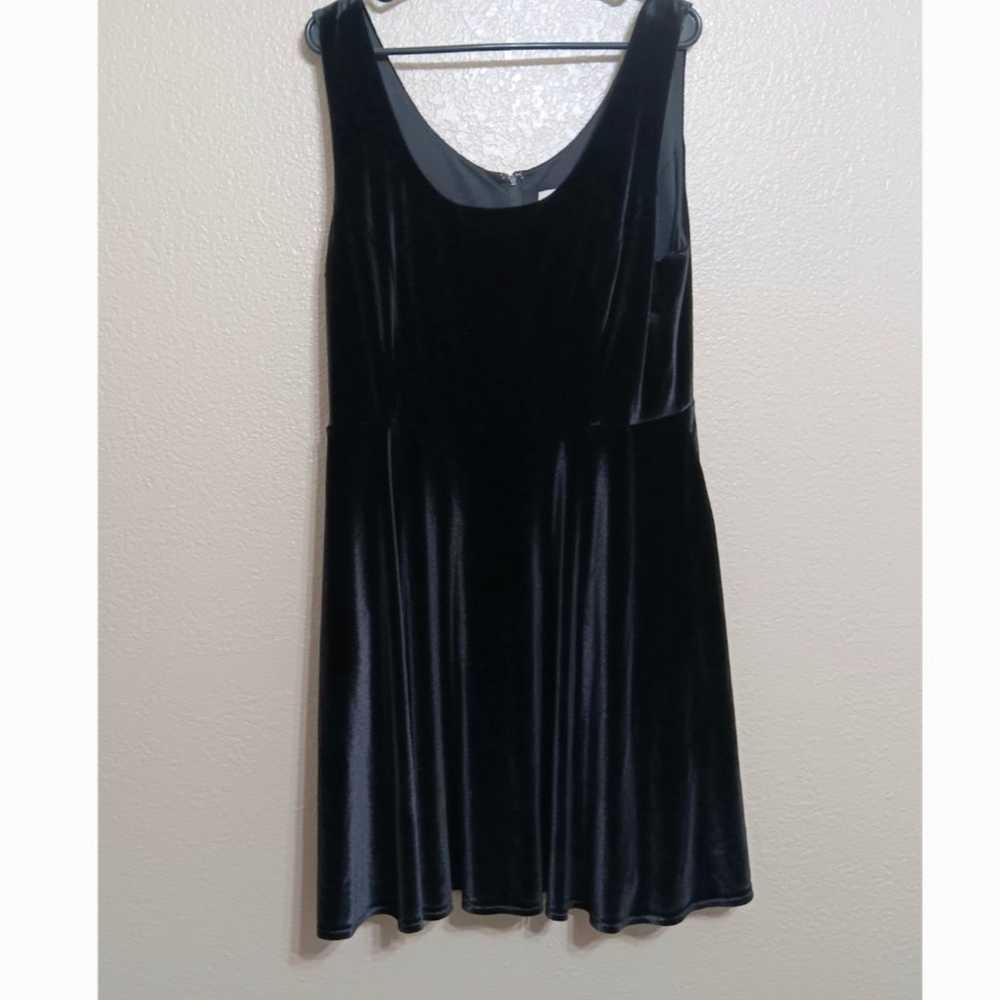 Fervour Modcloth Black Stretch Velvet Dress - image 2