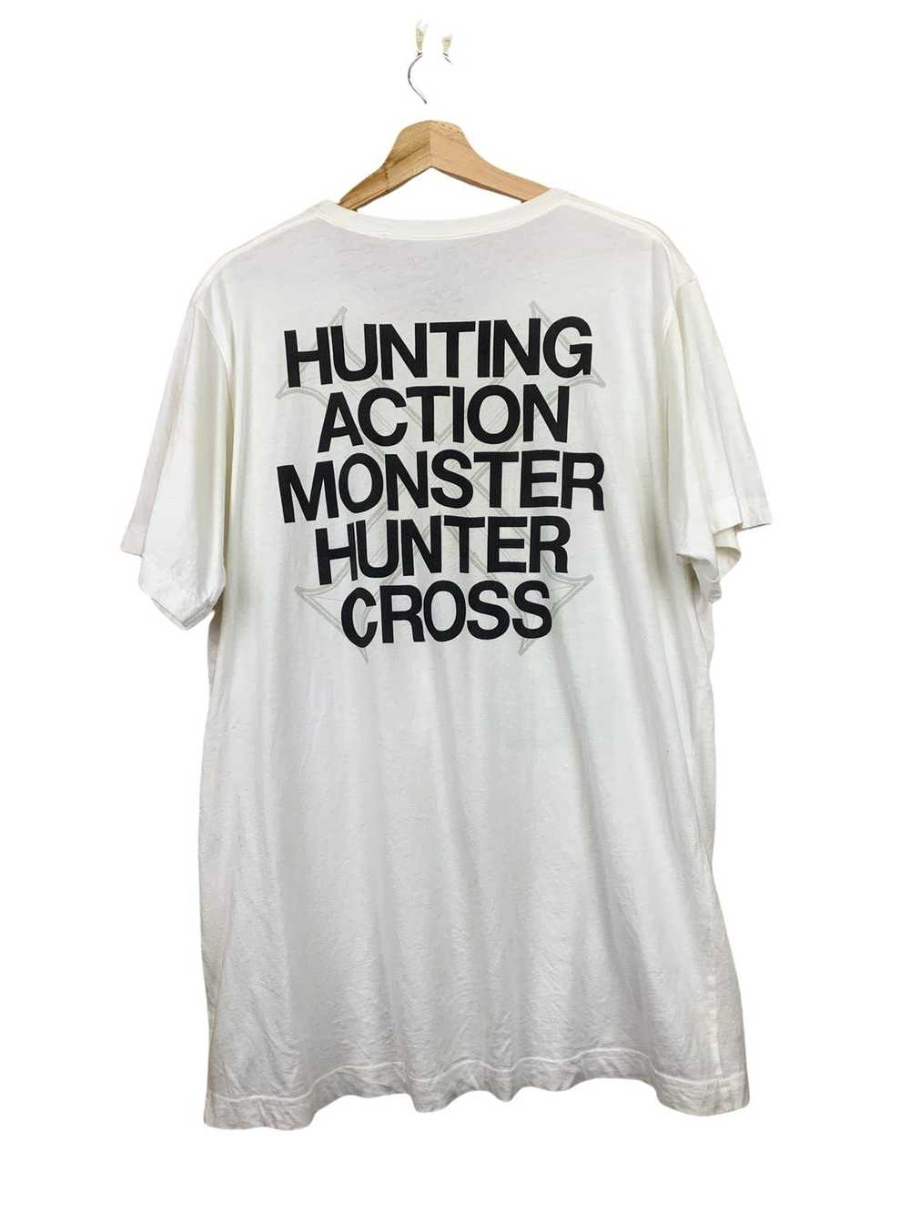 Monster hunter x uniqlo white t-shirt - image 6