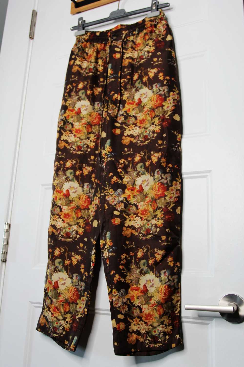 BNWT SS23 NANUSHKA FLORAL PRINT SILK PANTS XS - image 6