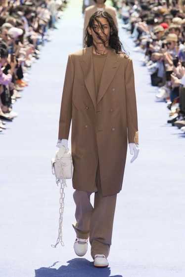 Louis Vuitton SS19 plain rainbow runway double bre