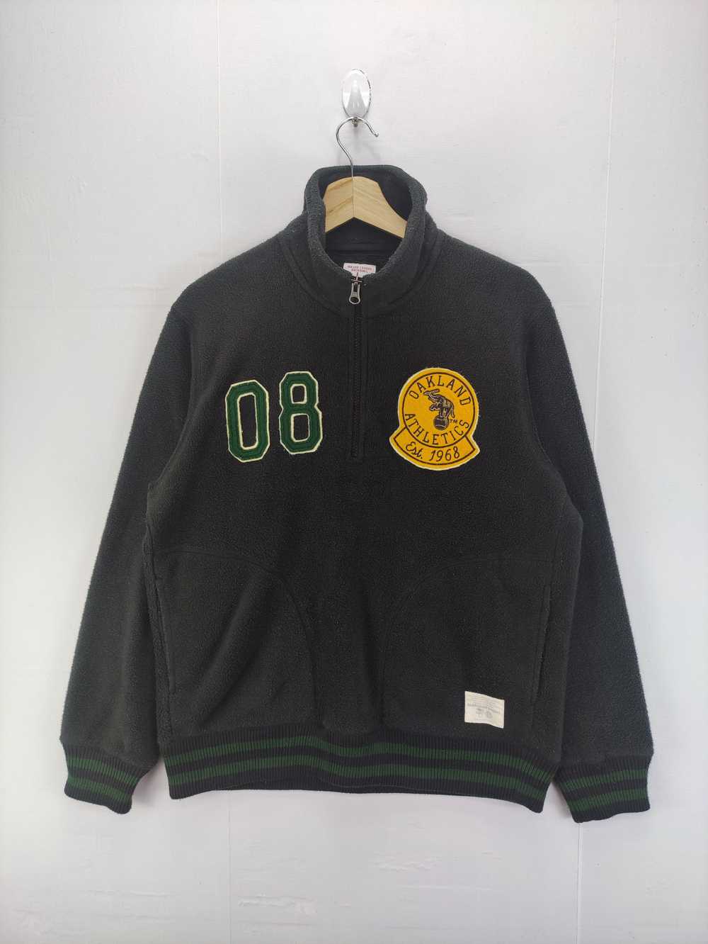 Uniqlo - Vintage Oakland Athletics Fleece Sweater… - image 1