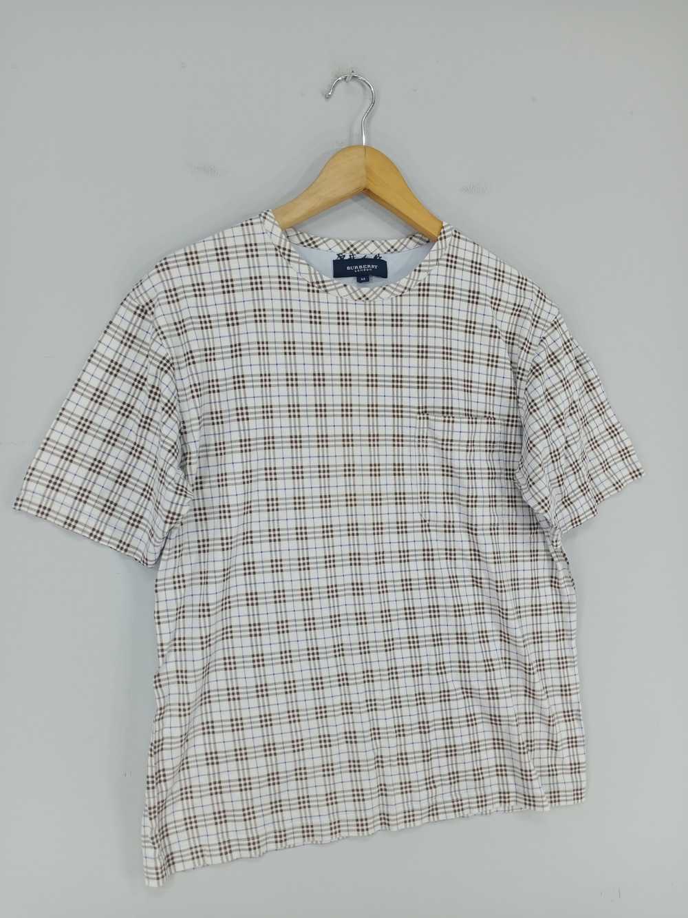 💥RARE💥Burberry London Nova Check Tshirt - image 2