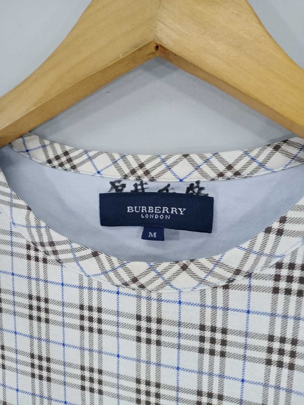 💥RARE💥Burberry London Nova Check Tshirt - image 6