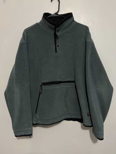 Vintage Snap Fleece