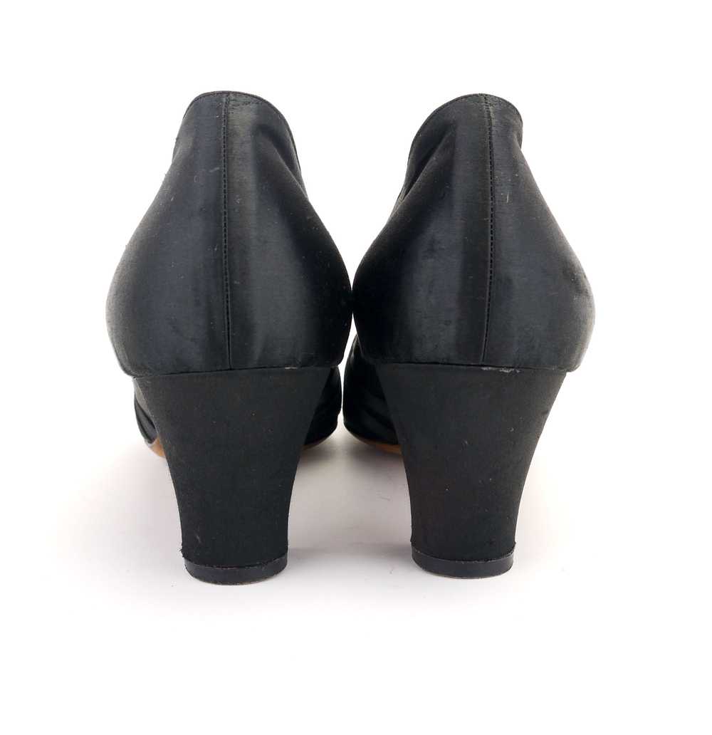 1940s CC41 UNWORN Black Satin Pumps by Joanny UK 6 - image 6