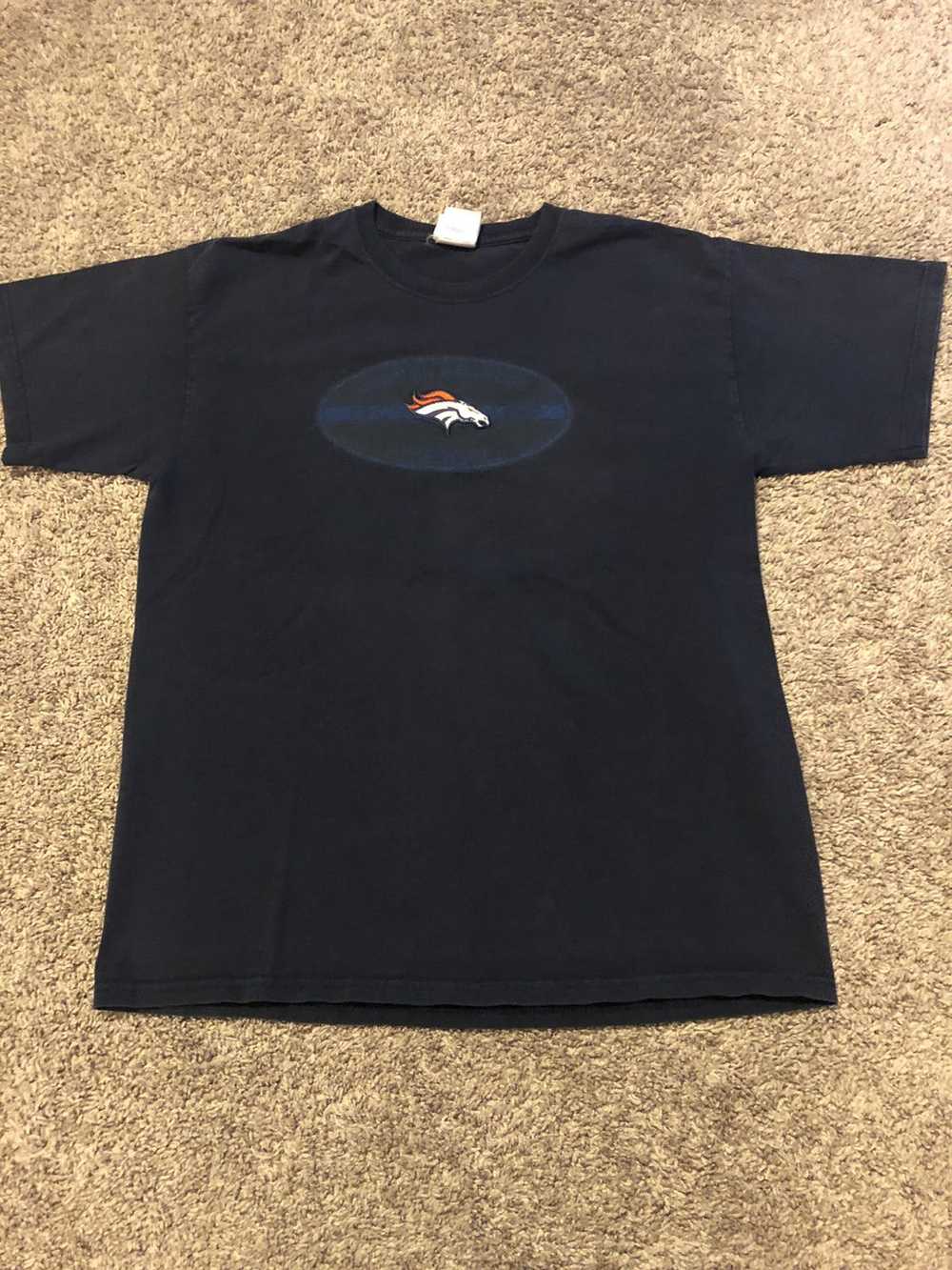 Vintage NFL Denver Broncos Tee Size Large - image 1