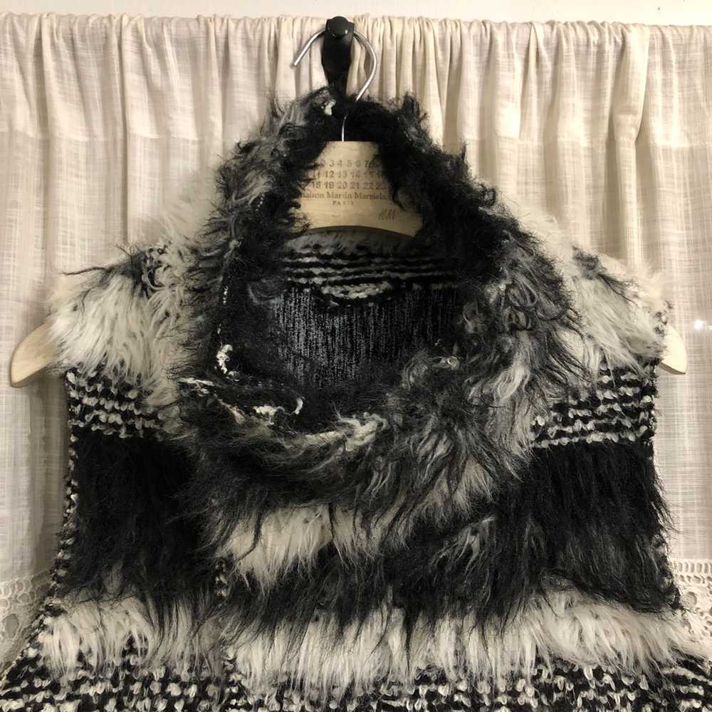 Rare fur Guidi jacket with no sleeve - image 4