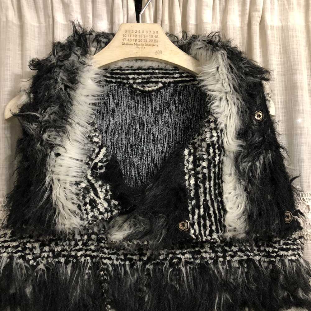 Rare fur Guidi jacket with no sleeve - image 9