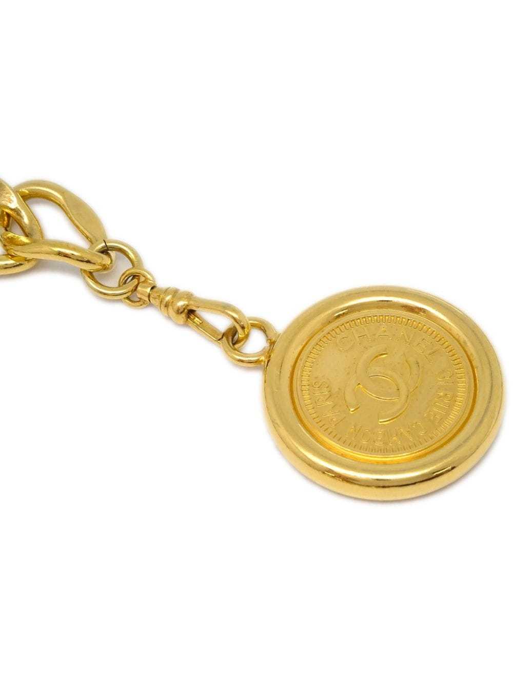 CHANEL Pre-Owned 1994 Medallion chain belt - Gold - image 2