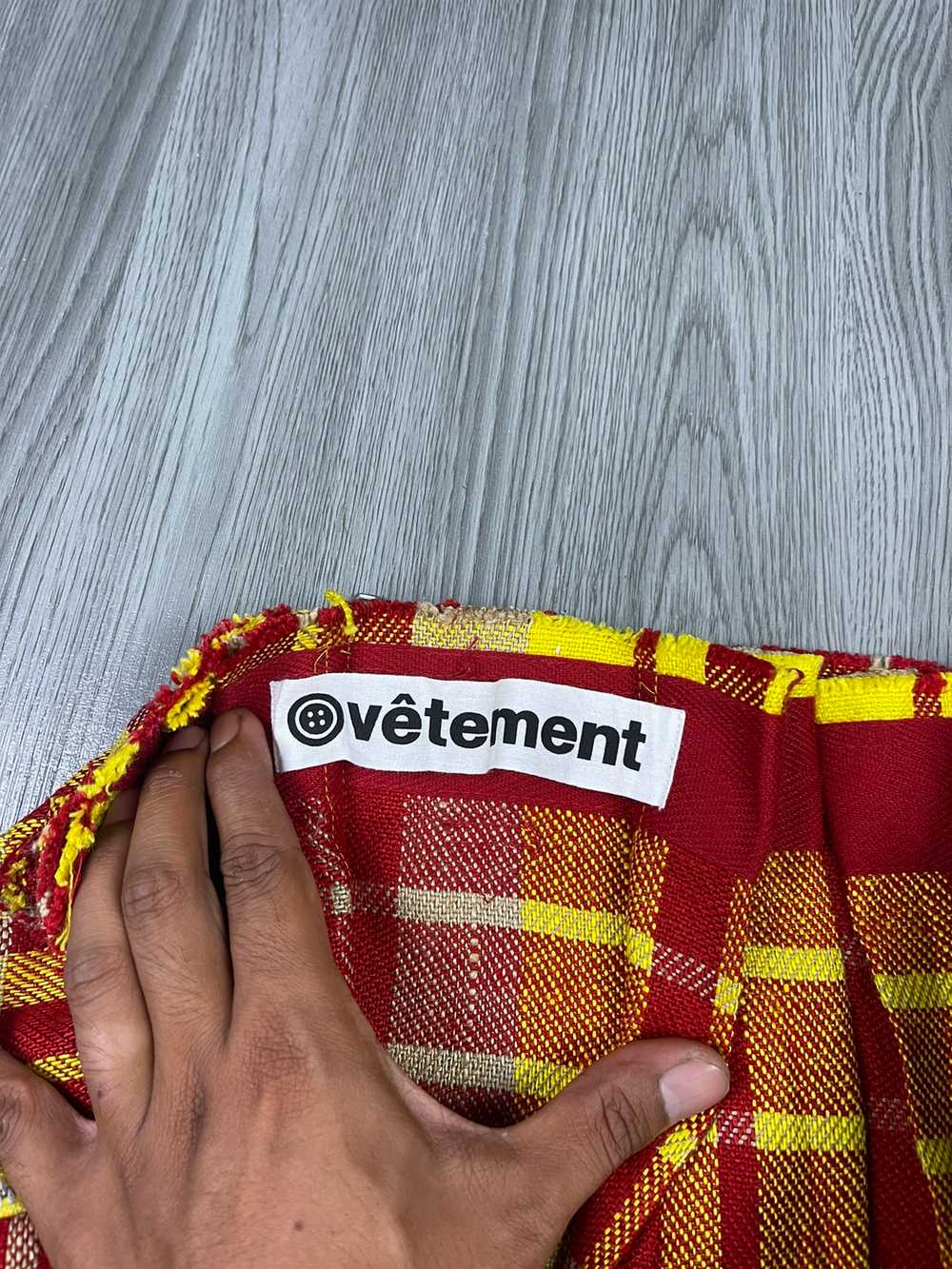 Japanese Brand - Vetement DHL colorway Plaid Plea… - image 4