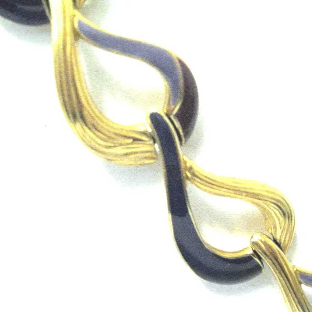 Signed "Trifari" Enamel/Gold Tone Twisted Links B… - image 5