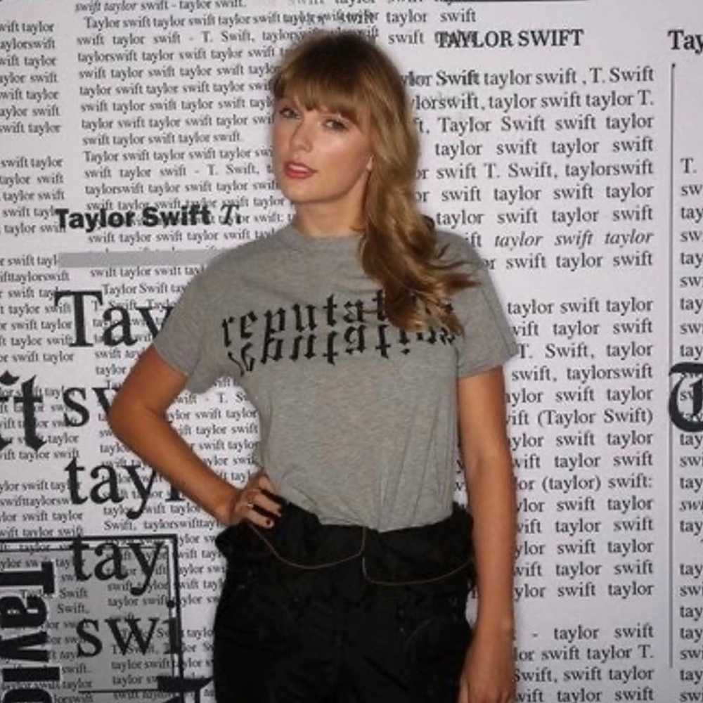 Taylor Swift Reputation Crop Top RARE as seen on … - image 1