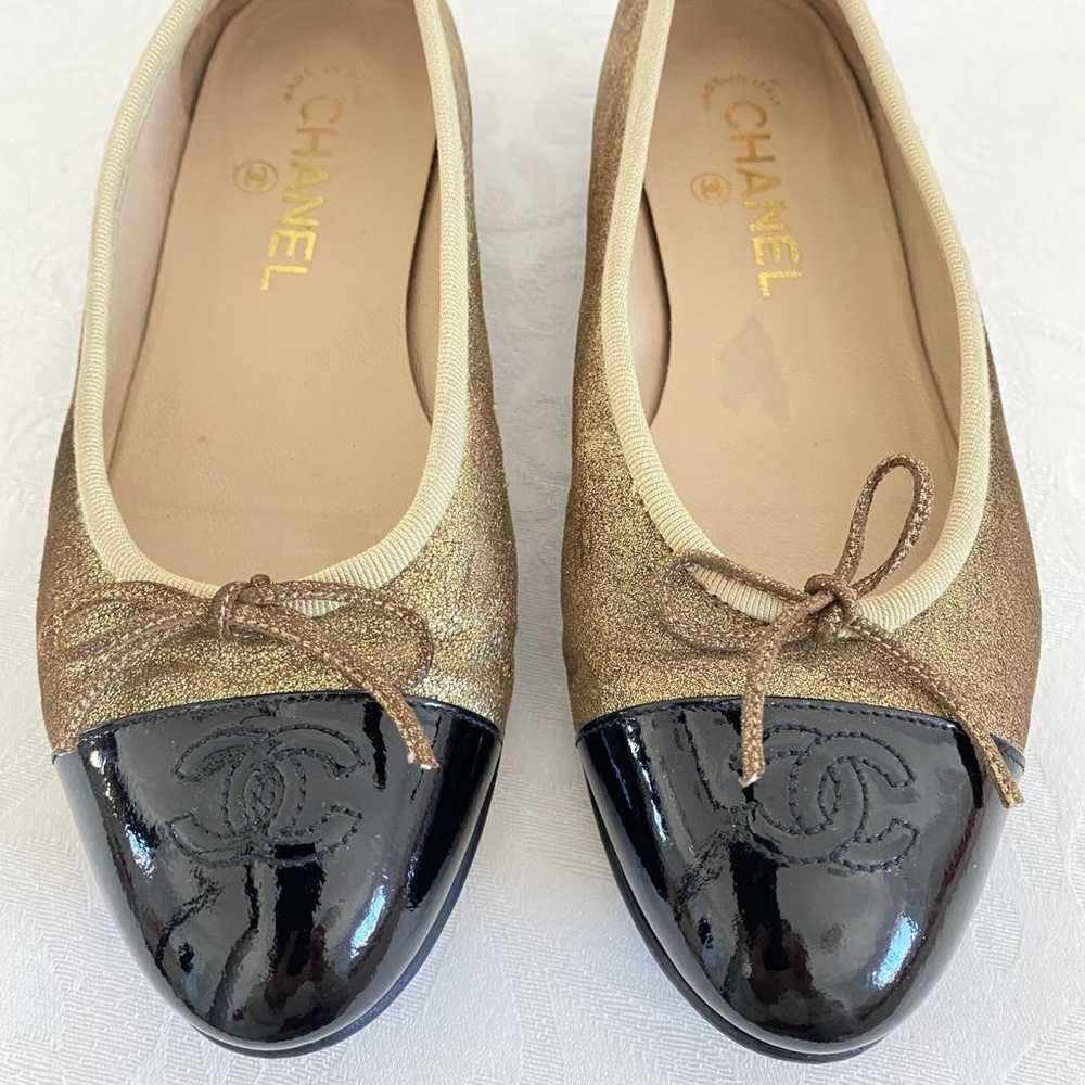 Chanel Leather flats - image 10