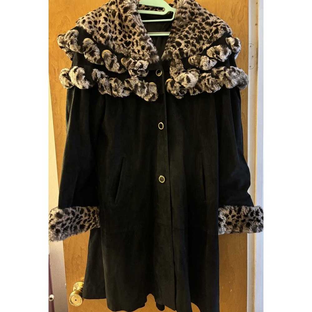 Angelo Giannini Leather Coat With Fox Fur Accents… - image 1