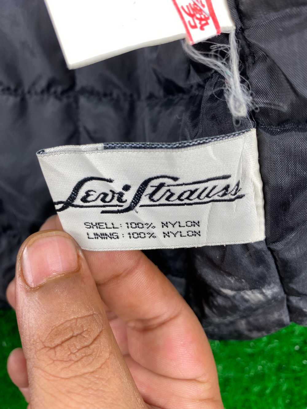 Vintage - ‼️OFFER‼️Vintage Levi’s Hoodie Nylon Ja… - image 4