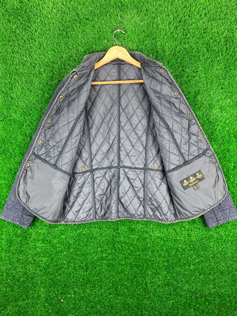 ‼️OFFER‼️Vintage Barbour Quilted Jacket Luxury - image 5