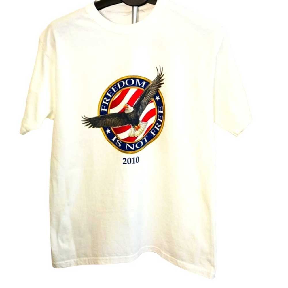 2010 Vintage FREEDOM IS NOT FREE T Shirt Men's Sz… - image 1