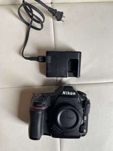 Nikon Nikon D850 45.7 MP Digital SLR Camera
